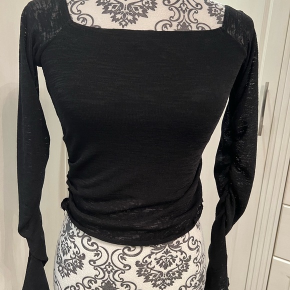 Princess Polly Ruched Top, Size 4. - Picture 1 of 5